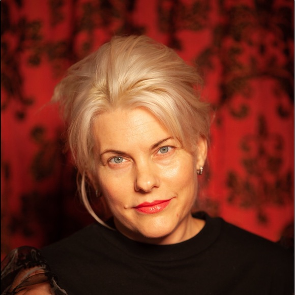 Meet your Posher, Michelle - Picture 1 of 1